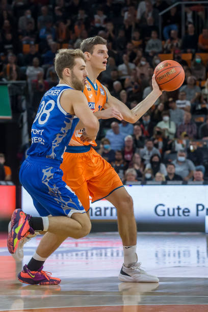 调停国际争 调停国际争