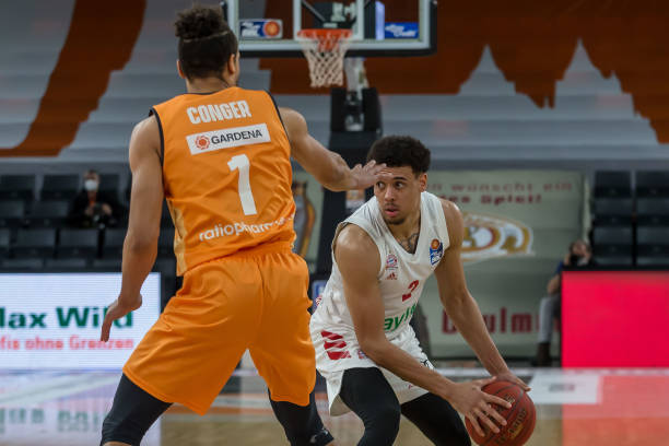 和阿瑙托维 和阿瑙托维