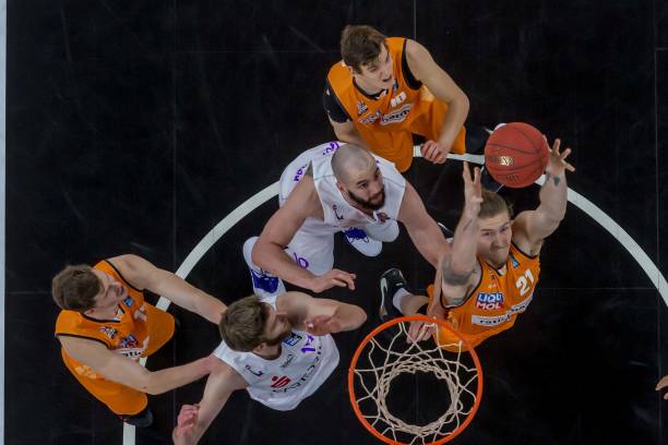 防守强度下 防守强度下